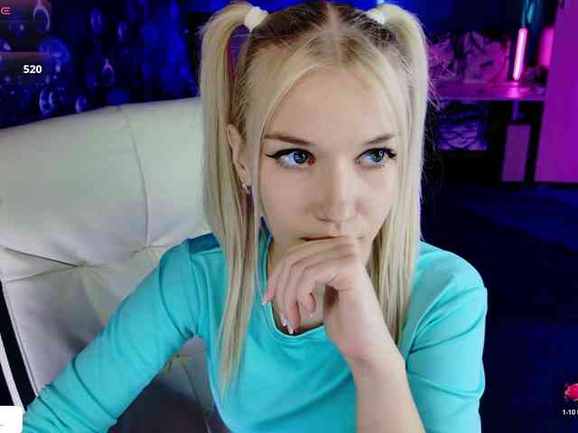 NaomiHita webcam