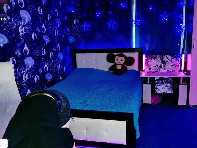 NaomiHita webcam