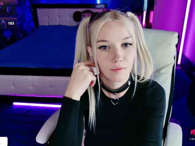 NaomiHita webcam