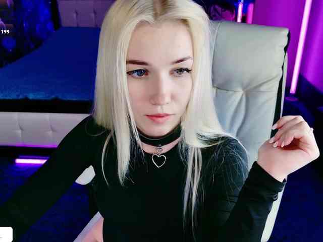 NaomiHita webcam