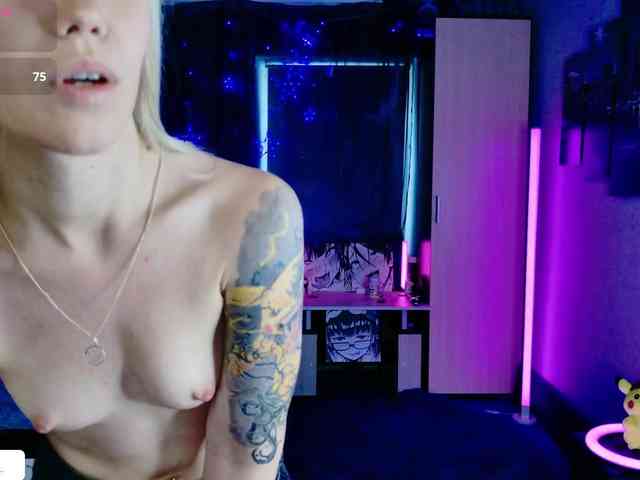 NaomiHita webcam