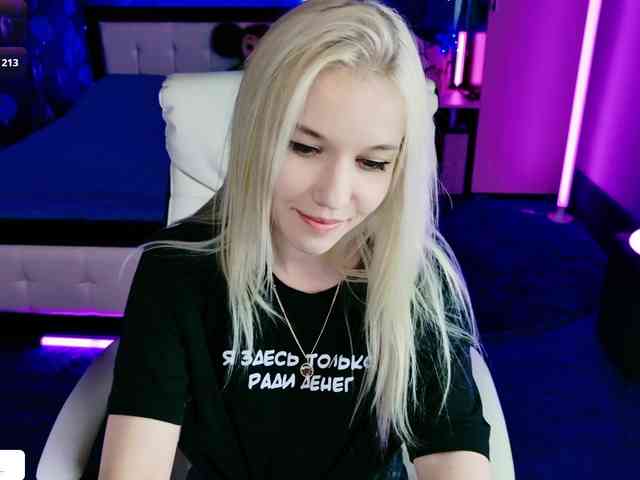NaomiHita webcam