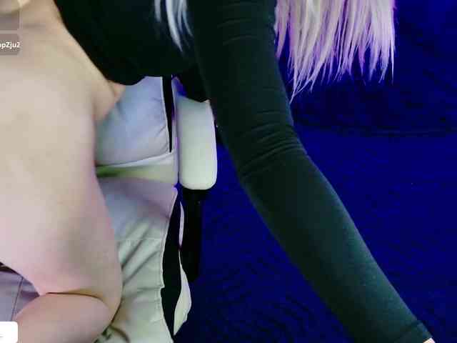 NaomiHita webcam