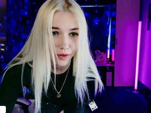 NaomiHita webcam