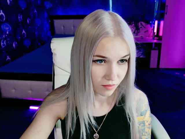 NaomiHita webcam