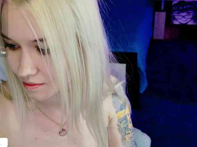 NaomiHita webcam