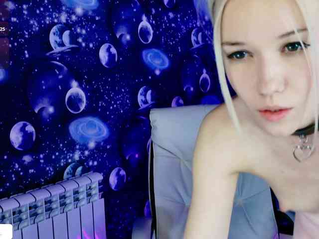 NaomiHita webcam