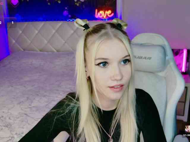 NaomiHita webcam