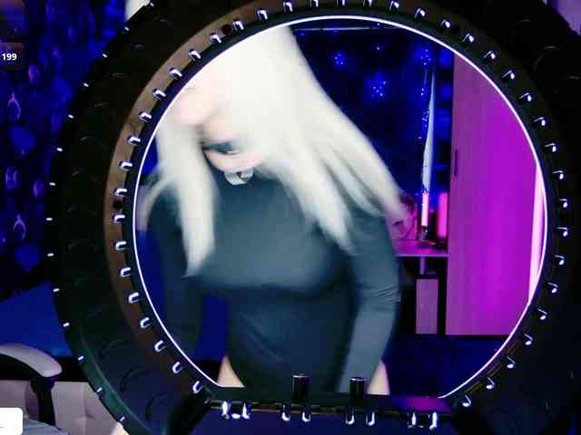 NaomiHita webcam