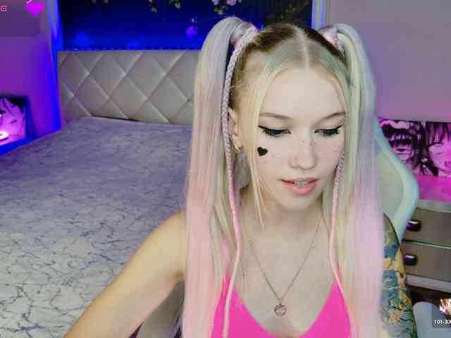 NaomiHita webcam