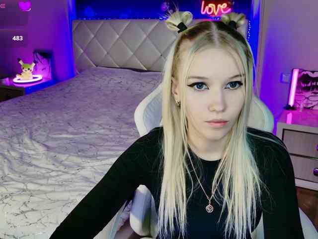 NaomiHita webcam