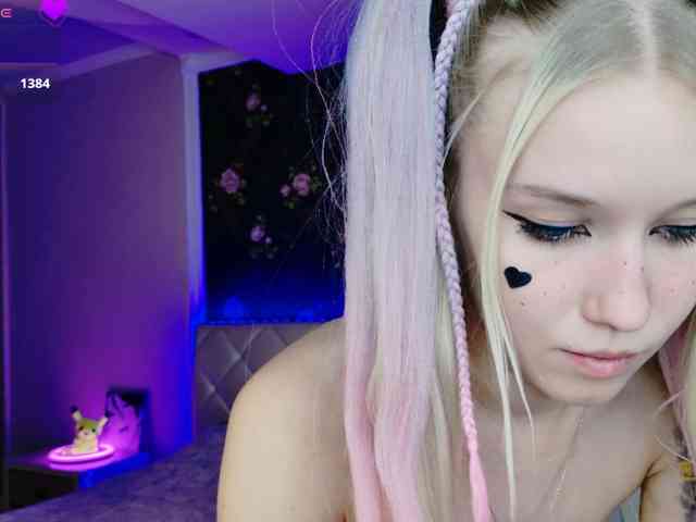 NaomiHita webcam