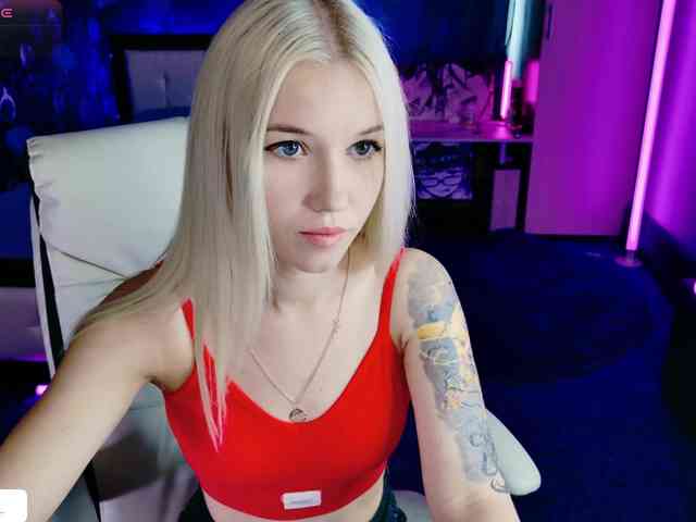 NaomiHita webcam
