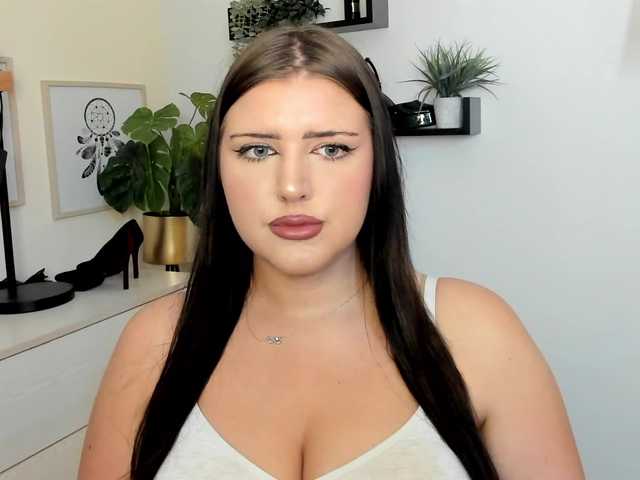 Miabrunette22