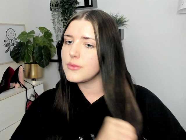 Miabrunette22