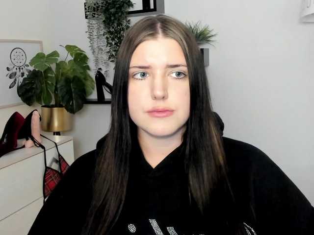 Miabrunette22