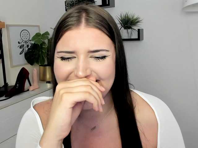 Miabrunette22