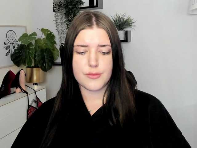 Miabrunette22