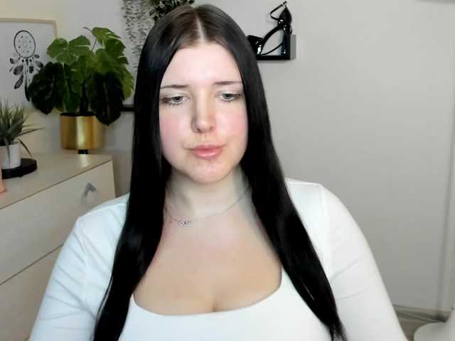 Miabrunette22