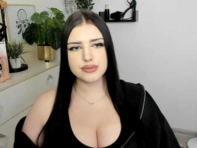 Miabrunette22's BongaCams show and profile