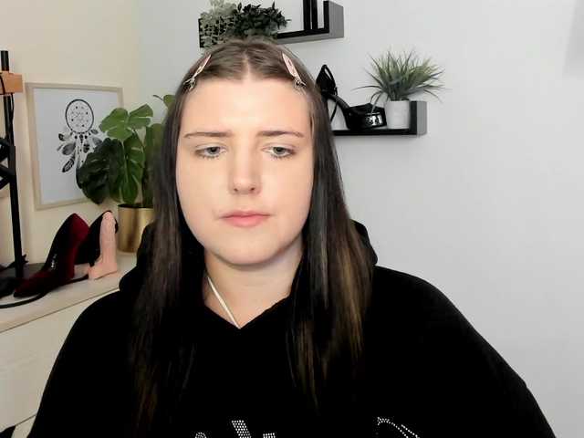 Miabrunette22