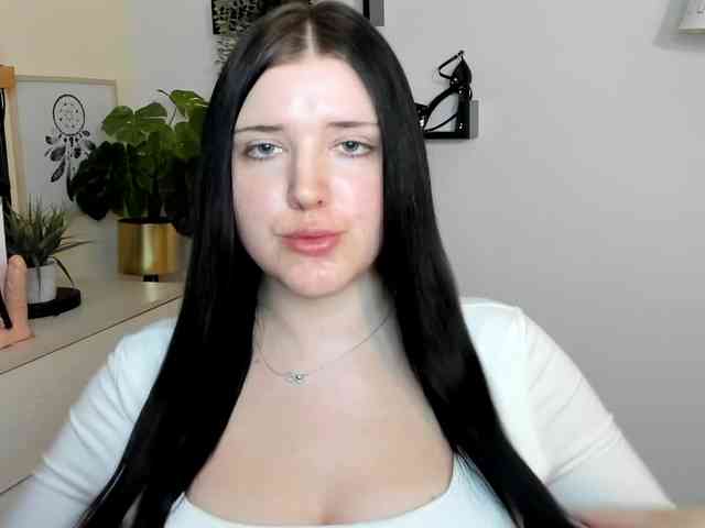 Miabrunette22