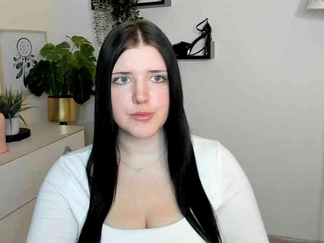 Miabrunette22