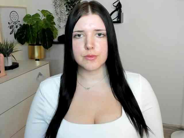 Miabrunette22