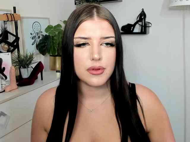 Miabrunette22