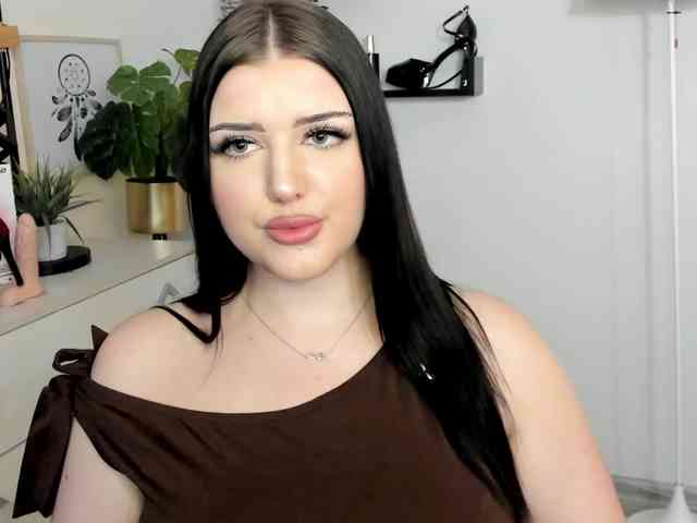 Miabrunette22