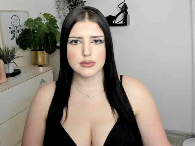 Miabrunette22
