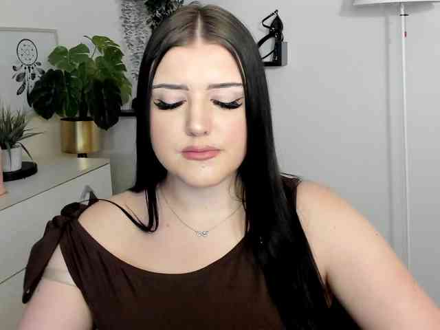 Miabrunette22