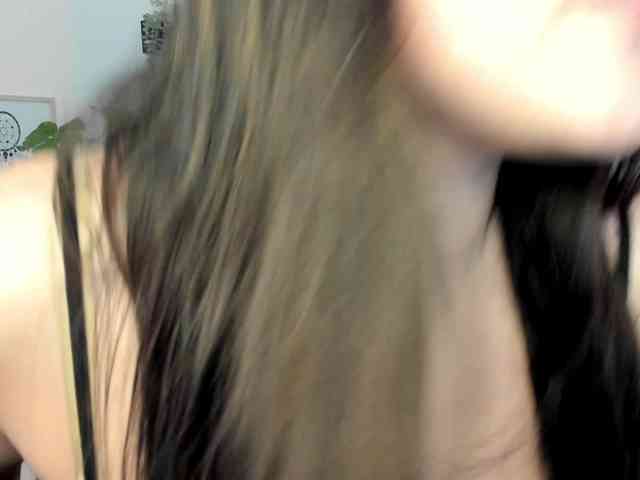 Miabrunette22