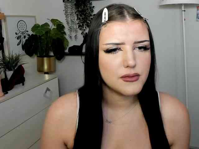 Miabrunette22