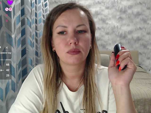 Stacy-meow1 live cam on BongaCams