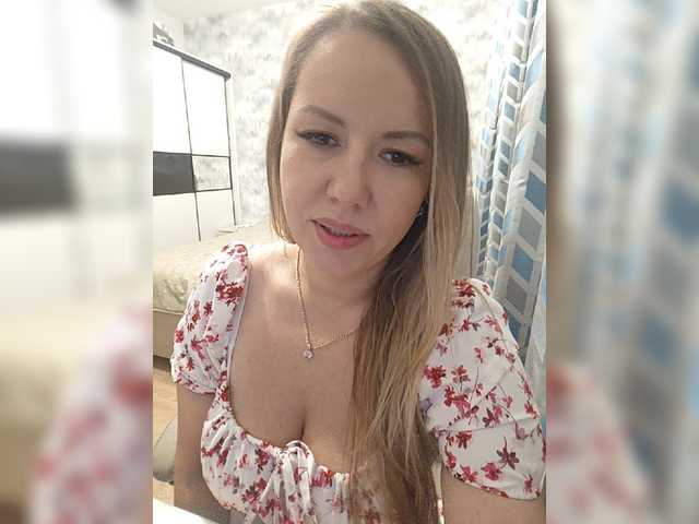 Stacy-meow1 live cam on BongaCams