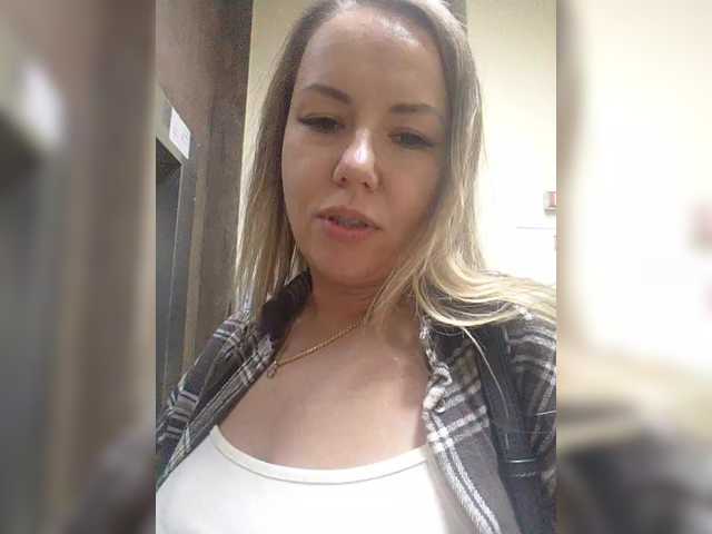 Stacy-meow1 live cam on BongaCams