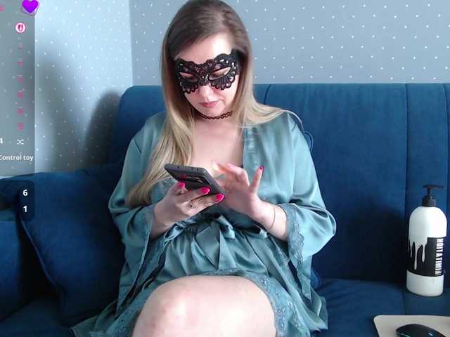 Stacy-meow1, 35 y/o - Live Cam on BongaCams
