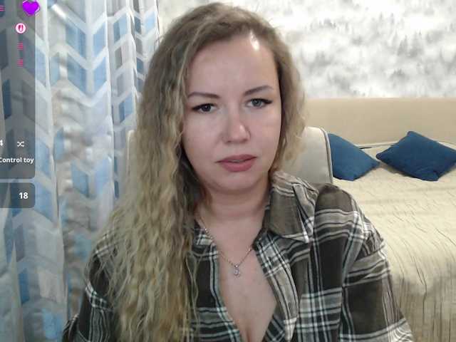 Stacy-meow1 live cam on BongaCams