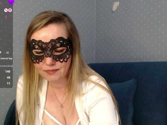 Stacy-meow1 live cam on BongaCams