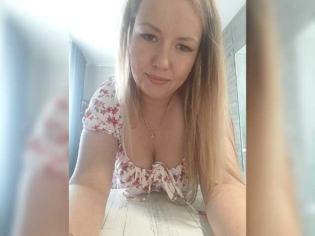 Stacy-meow1 live cam on BongaCams