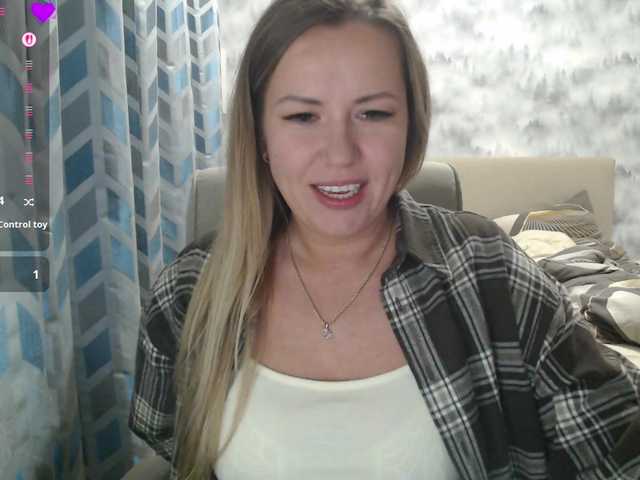 Stacy-meow1 live cam on BongaCams
