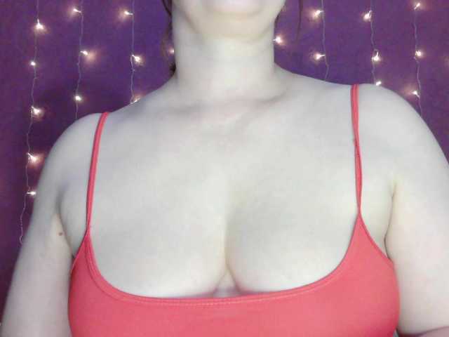 SoftMoon live cam on BongaCams