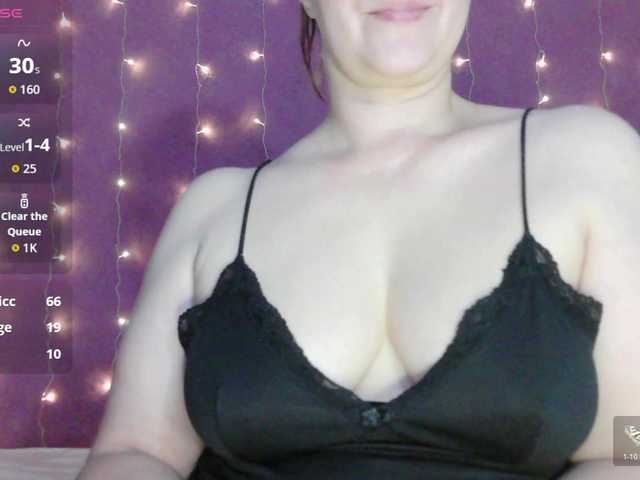 SoftMoon live cam on BongaCams