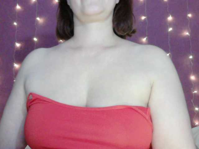 SoftMoon live cam on BongaCams