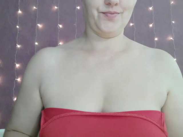 SoftMoon live cam on BongaCams