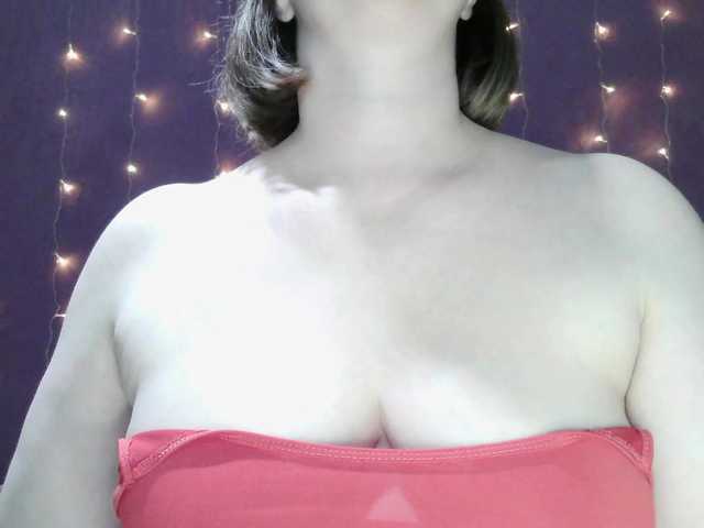 SoftMoon's BongaCams show and profile