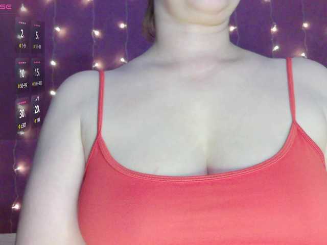 SoftMoon live cam on BongaCams