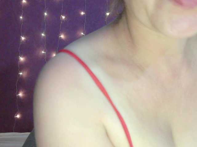 SoftMoon live cam on BongaCams