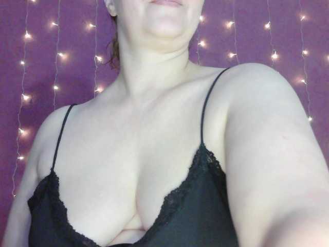 SoftMoon live cam on BongaCams